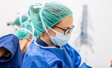 Covid, Ordine dei Medici spinge per il lockdown: «invertire trend o si dovrà scegliere chi intubare»