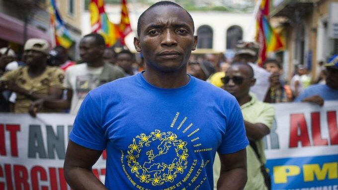 Aboubakar Soumahoro, quanto guadagna e perché si è autosospeso dal suo gruppo parlamentare