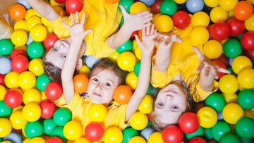 Cosa rischia chi paga la baby sitter in nero