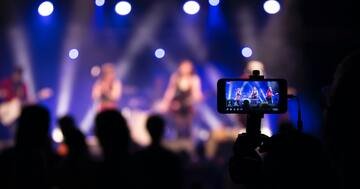 TikTok e gli eventi live: esperienze immersive tra digitale e realtà