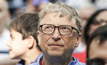 La profezia di Bill Gates sull'AI spaventa il mondo del lavoro. Ma offre una soluzione