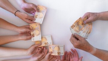 Perché agli italiani piacciono (troppo) i dividendi