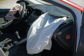 Airbag difettosi su 30 milioni di auto: indagine al via su queste case auto