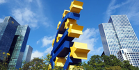 Eurozona: PMI manifatturiero di dicembre in crescita