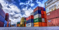 Italia: surplus commerciale quasi dimezzato a novembre
