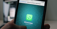 WhatsApp down: problemi con file audio e immagini. Che succede?