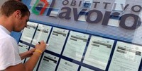 Giovani: 1 su 3 guadagna meno di 800 euro in Italia secondo Oxfam