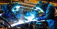 PMI Italia: balzo del manifatturiero a gennaio