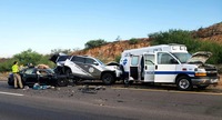 Una Tesla con pilota automatico sbatte contro ambulanza e polizia