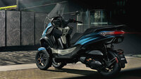 Nuovo Piaggio MP3: tre versioni per il performante tre ruote 