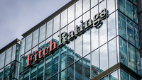 Fitch conferma rating BBB- per l'Italia e spiega perché il Governo non cadrà sul MES