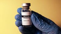 Vaccino Covid fa venire la febbre? Quando preoccuparsi