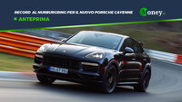 Porsche Cayenne 2022 conquista un nuovo record al Nurburgring 