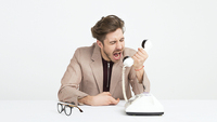 Tariffe di luce e gas scadute: attento a quello che ti dice il call center