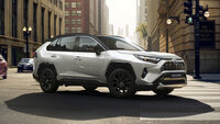 Toyota RAV4 2023: il SUV giapponese è più sicuro e connesso