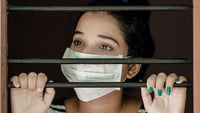 Isolamento Covid, nuove regole a settembre: quarantena ridotta e asintomatici subito liberi con un tampone negativo