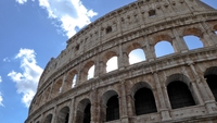 Italia: surplus commerciale cresce meno del previsto