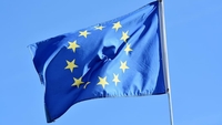 Zona Euro: surplus commerciale sopra le stime