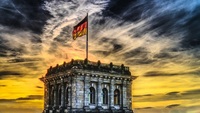 Germania: prezzi di produzione balzano, fiducia consumatori in lieve calo