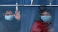 Coronavirus, vendere mascherine e guanti a caro prezzo è illegale: carcere fino a 3 anni