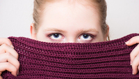 Coronavirus, niente mascherina? Ok sciarpe e foulard senza sintomi