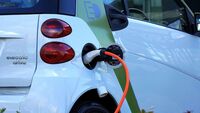 Auto elettriche, produzione al collasso: il settore sta per morire?