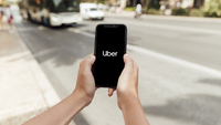 Uber vince la battaglia legale con Londra e vola in Borsa