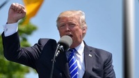 Mercati in positivo: c'è attesa per lo stato di salute di Trump