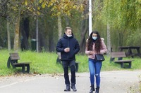 La variante inglese del Covid a Roma buca le mascherine: l'allarme dei medici