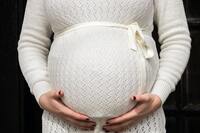 Assegno maternità Comuni 2023, aumenta l'importo: ecco di quanto e per chi
