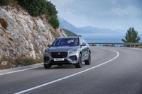 La nuova Jaguar F-PACE è stata appena svelata: immagini e novità