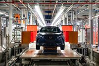 SEAT: parte la produzione del crossover Cupra Formentor