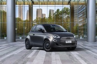 BMW e Mercedes puntano su Fiat 500