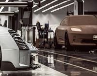 Trapelata la nuova Porsche Macan elettrica? Il mistero della foto