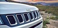 Jeep: il 17 novembre debutta nuova auto