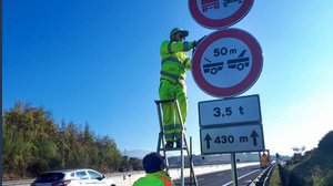 Questo segnale stradale significa qualcosa di diverso da quello che pensi