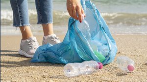 Plastiche monouso vietate: multe per chi continua a utilizzarle