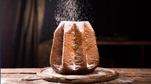 Pandoro ritirato per possibile presenza di pezzi di plastica: marche e lotti 