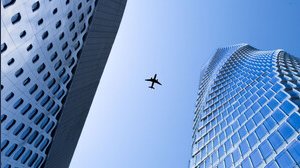 Traffico aereo sospeso dopo gli attacchi in Iran, 7 Paesi interessati