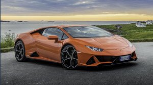 Lamborghini Huracan Evo con Amazon Alexa è sempre connessa