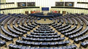 Accordo commerciale USA-UE, il Parlamento europeo approva (ma impone queste 3 clausole)