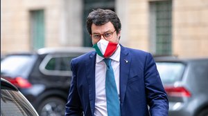 Salvini si incorona leader della destra