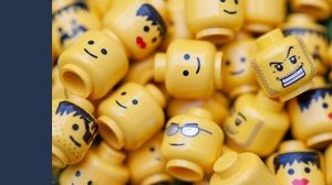 Nel 2004 perdeva $400 mln, oggi è la prima azienda di giocattoli d'Europa. Il caso Lego