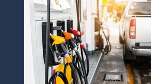 Benzina a 4 euro al litro: ecco quando potrebbe succedere