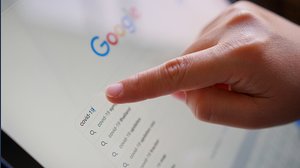 HV.1 arriva in Italia, sintomi e gravità della nuova variante Covid