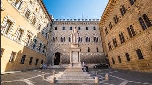 Azioni MPS e Mediobanca, torna la pioggia di buy. Ma attenti, c'è il sospetto di insider trading