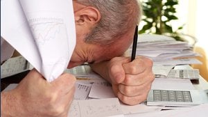 Calcolo pensione netta spiegato in modo semplice: tasse, detrazioni ed esempi