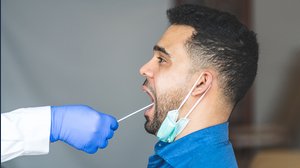 Fare il tampone fa male? Come funziona il test