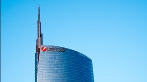 Azioni UniCredit: puntiamo al ribasso con i Turbo Certificates
