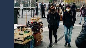 Covid, la quarta ondata è inevitabile: il monito del virologo